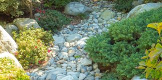Decorare il giardino con i sassi ilCiriaco.it 