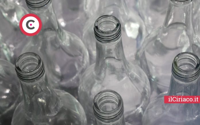 Eliminare macchie di olio su bottiglie di vetro ilCiriaco.it