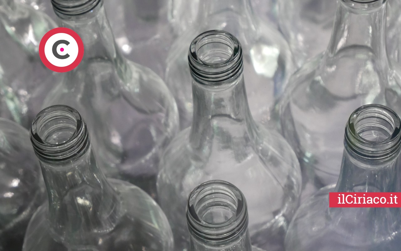 Eliminare macchie di olio su bottiglie di vetro ilCiriaco.it