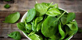 Cosa succede agli spinaci quando vengono riscaldati?