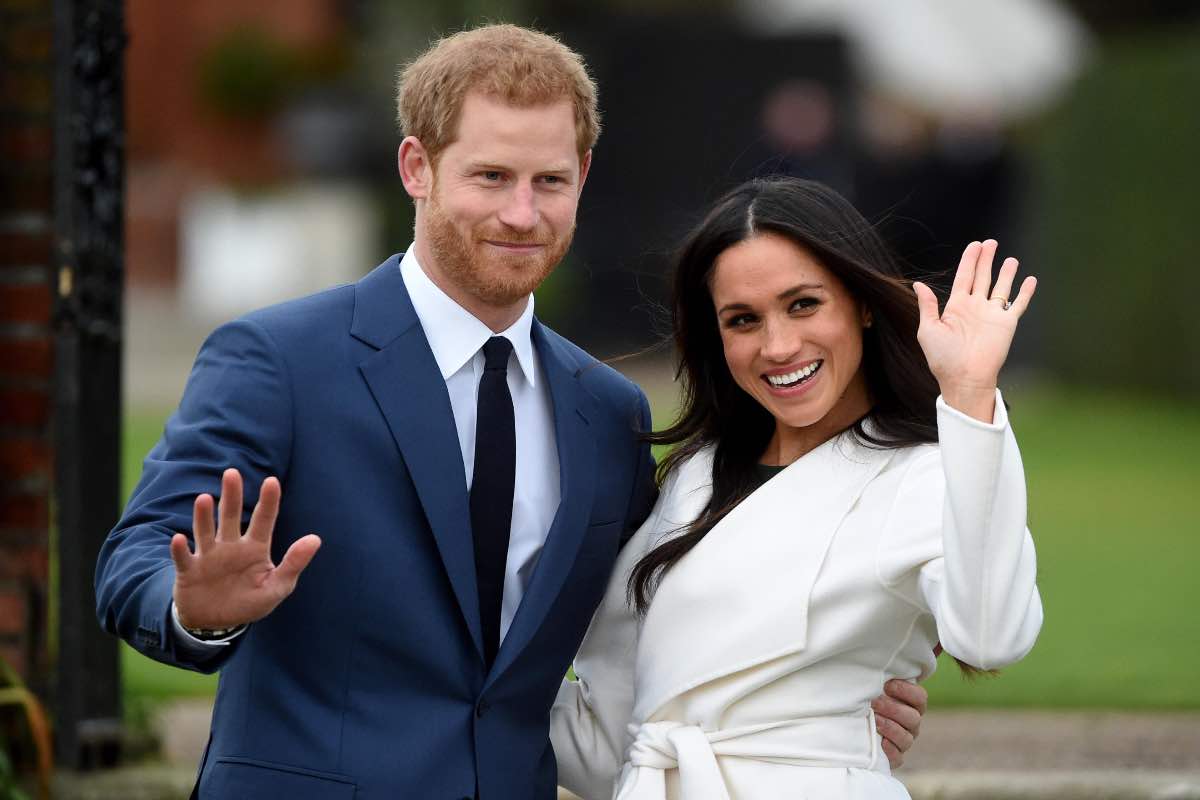 gesto di Harry e Meghan