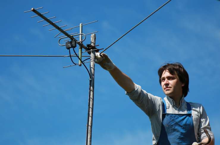 A chi spetta il pagamento della riparazione di un'antenna in casa in affitto