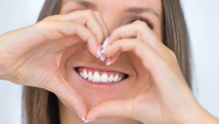 perché sbiancare i denti è pericoloso