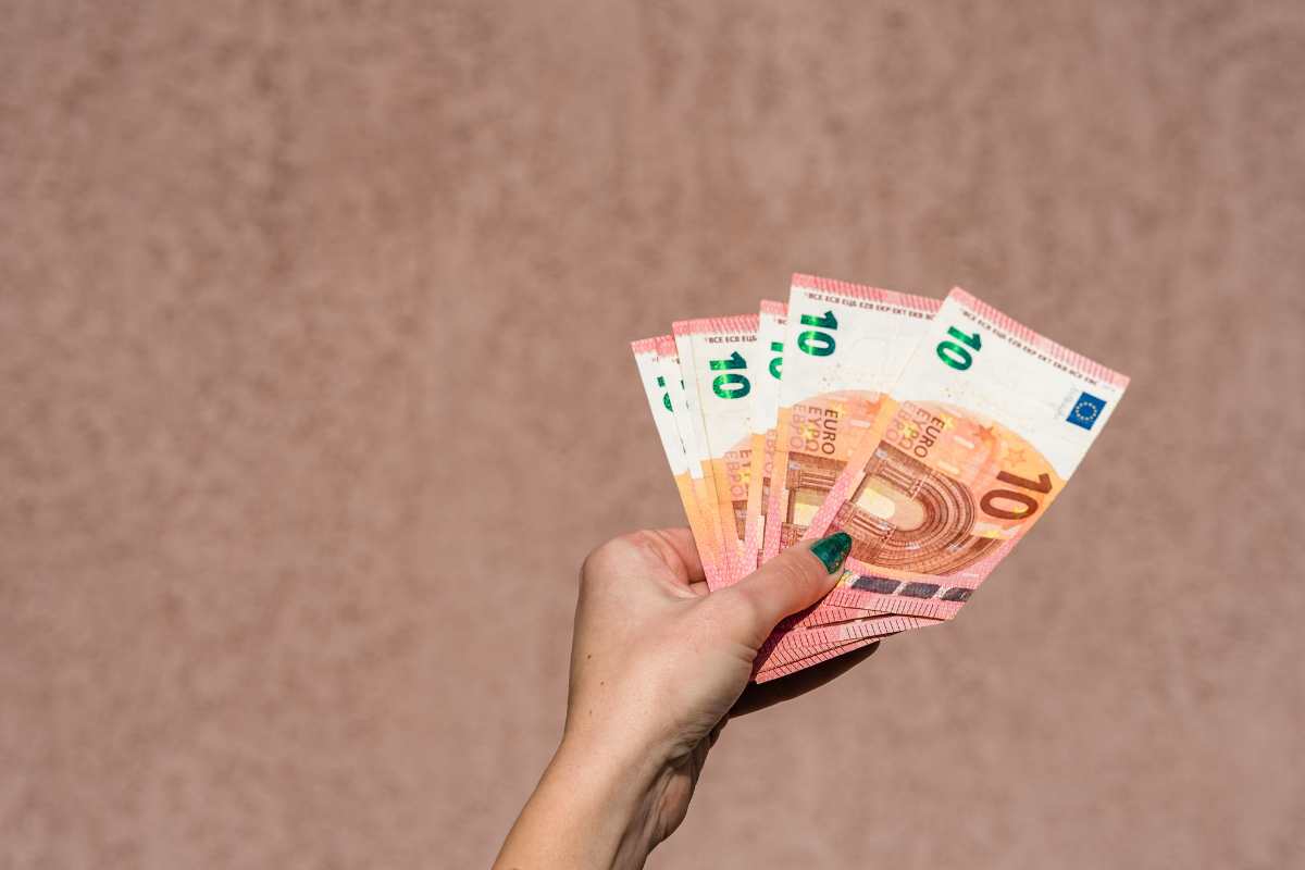 Interessi bancari per l'anticipo TFS fino a 2000 euro l'anno